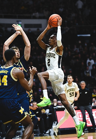 Moussa Diabate (14) and Hunter Dickinson (1)