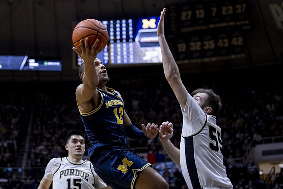 DeVante' Jones (12)