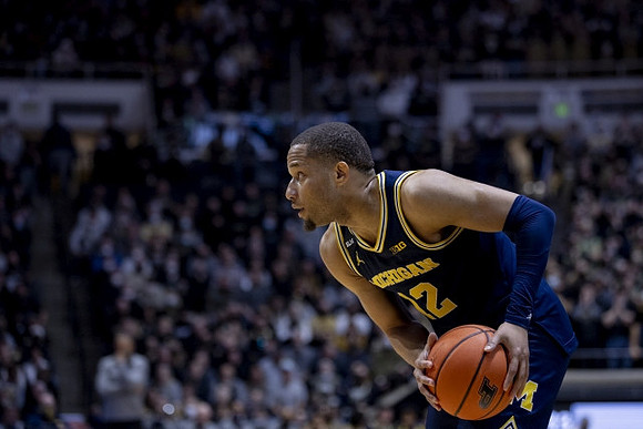 DeVante' Jones (12)