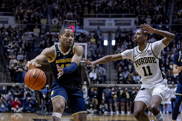 DeVante' Jones (12)