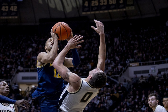 DeVante' Jones (12)
