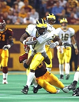Jason Avant (8) and John Navarre (16)