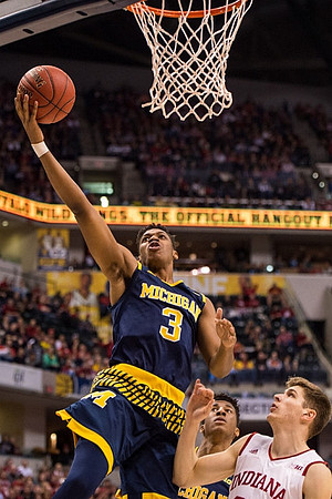 Kameron Chatman (3) and Aubrey Dawkins (24)