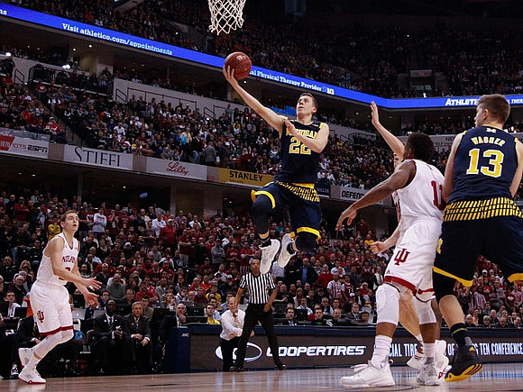 Duncan Robinson (22) and Moritz Wagner (13)