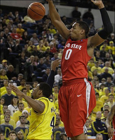 Darius Morris (4)