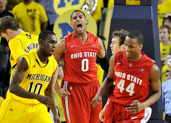 Evan Smotrycz (23) and Tim Hardaway Jr. (10)