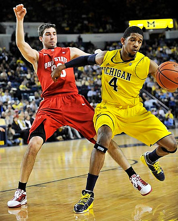 Darius Morris (4)