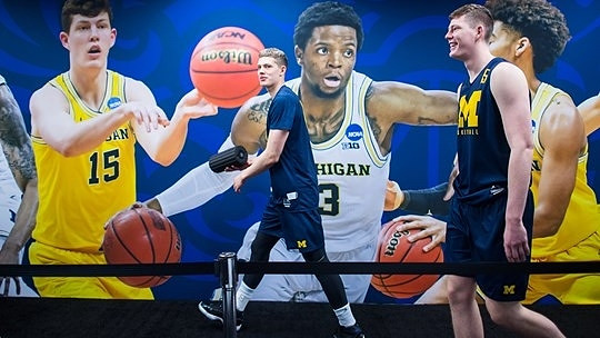 Moritz Wagner (13) and Jon Teske (15)