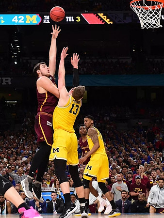 Moritz Wagner (13) and Charles Matthews (1)