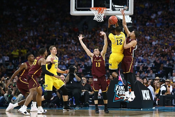 Moritz Wagner (13) and Muhammad-Ali Abdur-Rahkman (12)