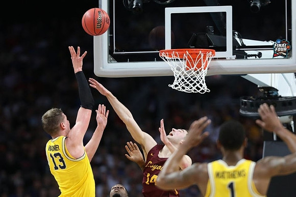 Moritz Wagner (13) and Charles Matthews (1)