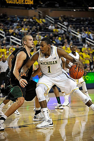 Glenn Robinson III (1) and Tim Hardaway Jr. (10)