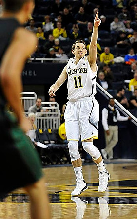 Nik Stauskas (11)