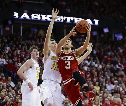Ricky Doyle (32) and Duncan Robinson (22)