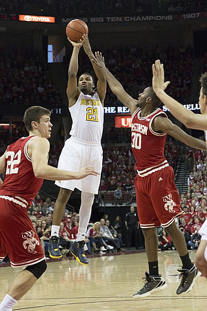 Zak Irvin (21)