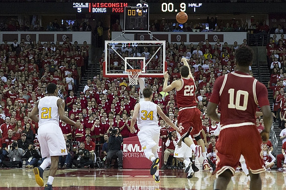 Zak Irvin (21) and Mark Donnal (34)