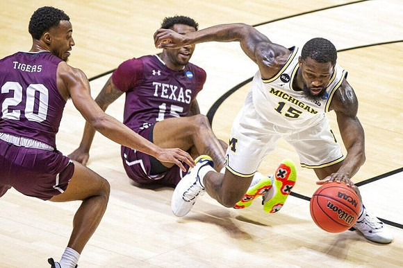 Chaundee Brown Jr. (15)