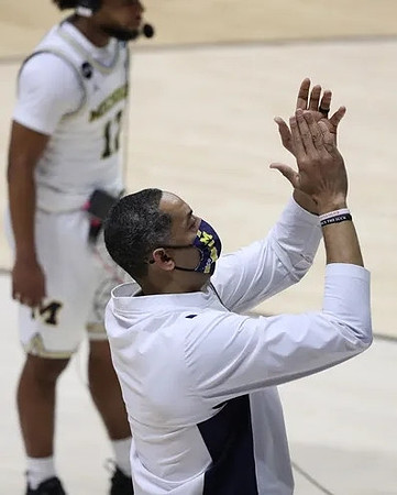 Juwan Howard and Mike Smith (12)