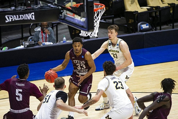 Austin Davis (51), Franz Wagner (21), and Brandon Johns Jr. (23)