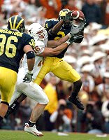 Ryan Mundy (21) and Scott McClintock (36)