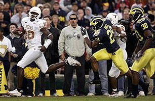 Leon Hall (29) and Markus Curry (30)