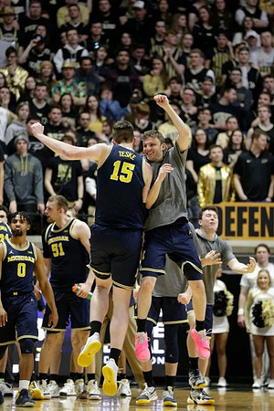 Jon Teske (15), Luke Wilson (32), David DeJulius (0), Austin Davis (51), and C.J. Baird (24)