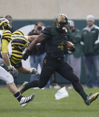 Jordan Kovacs (32) and Craig Roh (88)