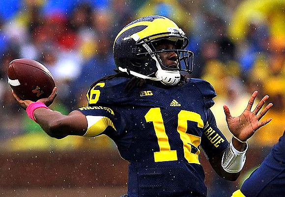 Denard Robinson (16)