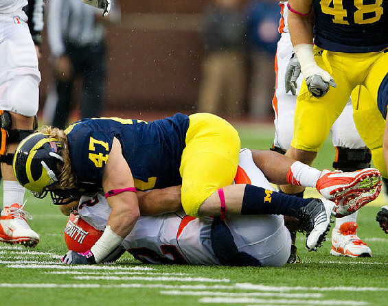 Jake Ryan (47) and Desmond Morgan (48)