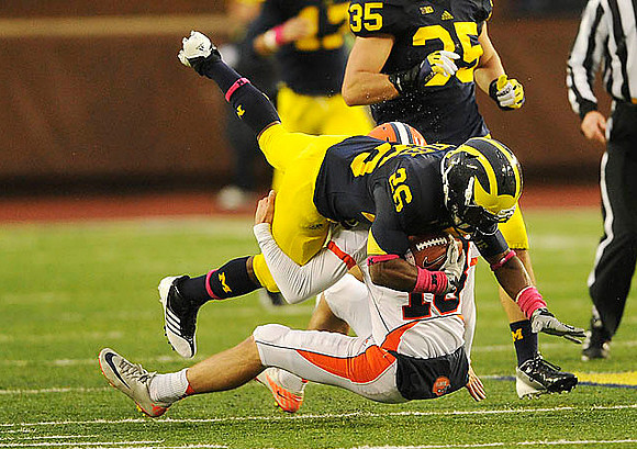 Dennis Norfleet (26) and Joe Bolden (35)