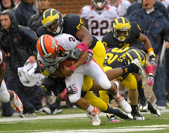 Courtney Avery (5), Jibreel Black (55), Jordan Kovacs (32), and Raymon Taylor (6)