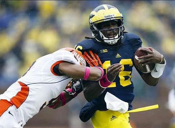 Denard Robinson (16)