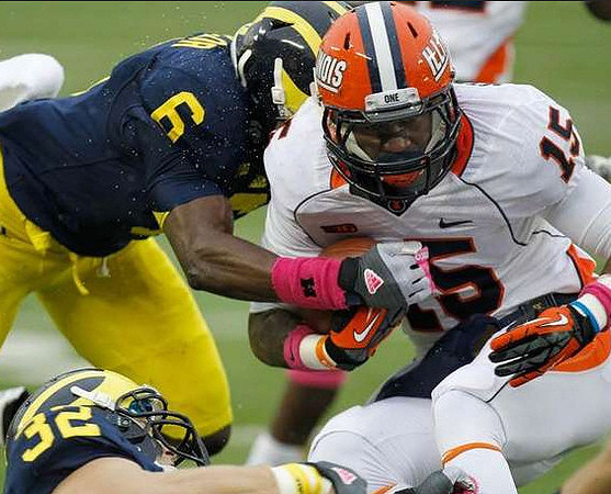 Raymon Taylor (6) and Jordan Kovacs (32)