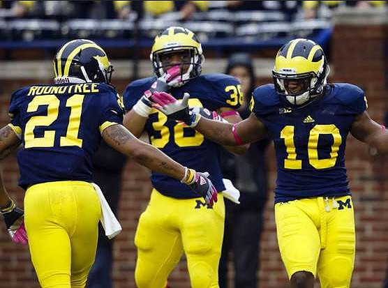 Roy Roundtree (21), Thomas Rawls (38), and Jeremy Gallon (10)
