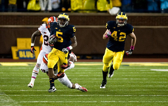 Justice Hayes (5) and Dylan Esterline (42)
