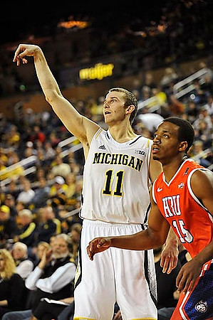 Nik Stauskas (11)