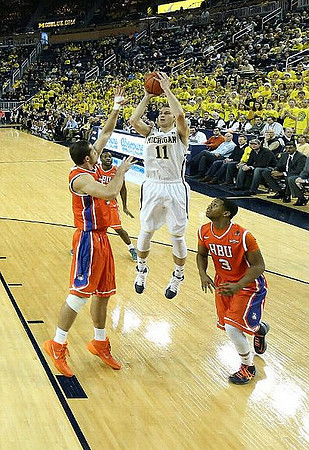 Nik Stauskas (11)