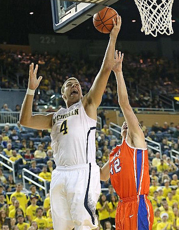 Mitch McGary (4)