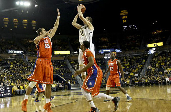 Nik Stauskas (11)