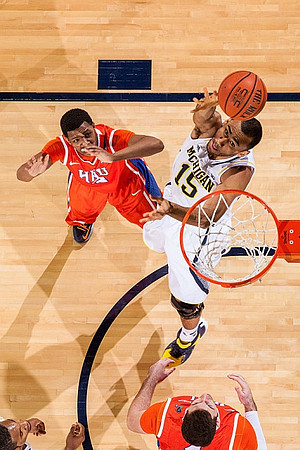 Jon Horford (15)