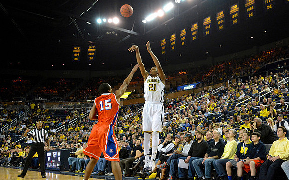 Zak Irvin (21)