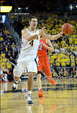 Mitch McGary (4)