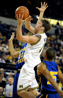 Zack Novak (0)