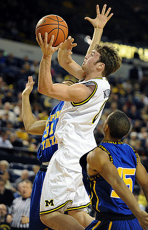 Zack Novak (0)