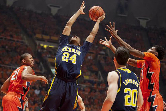 Aubrey Dawkins (24) and Sean Lonergan (20)