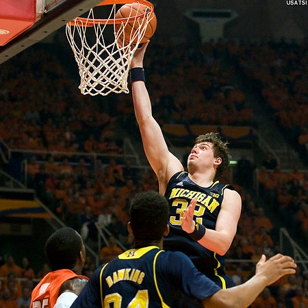Aubrey Dawkins (24) and Ricky Doyle (32)