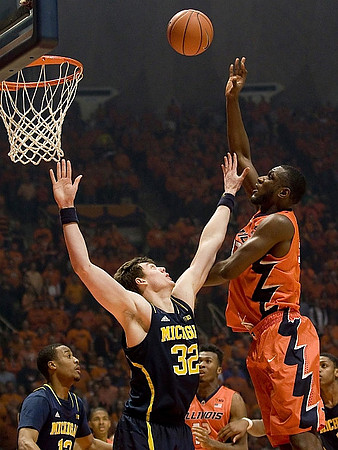 Muhammad-Ali Abdur-Rahkman (12), Ricky Doyle (32), and Kameron Chatman (3)