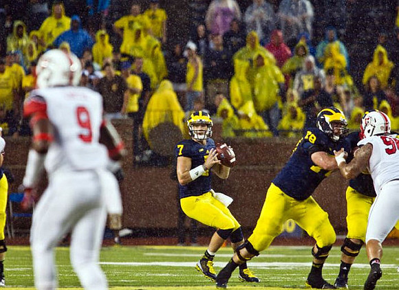 Shane Morris (7) and Erik Magnuson (78)