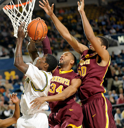 Manny Harris (3)