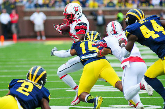 Blake Countess (2), James Ross (15), Delano Hill (44)